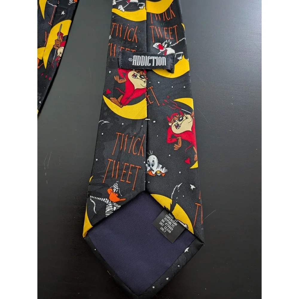 Looney Tunes Twick Or Tweet Tie‎ 58